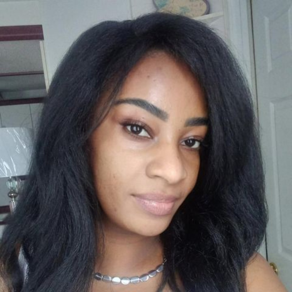 Meet your Posher, Leonne